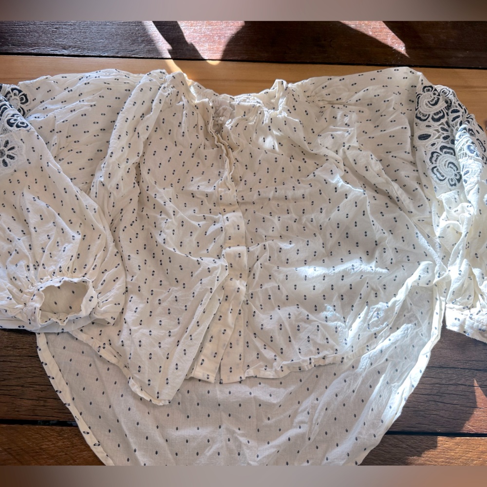 Urban outfitters small blouse